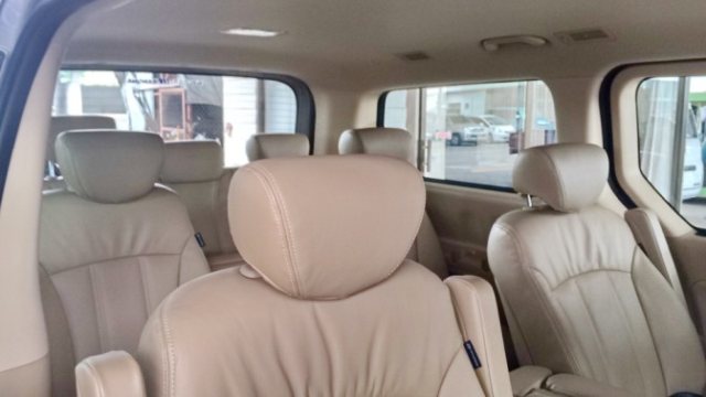 2014-Hyundai-H1-Deluxe-seats