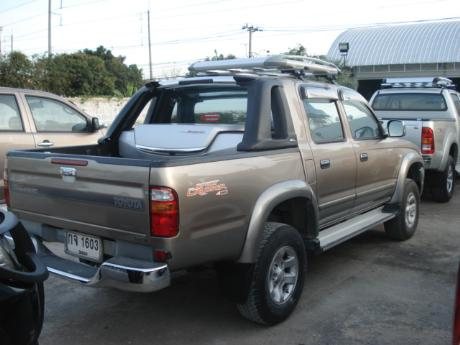 toyota D4D 2002-2004 Hilux Tiger from Thailand's, Singapore's, England United Kingdom's and Dubai's  top Toyota Hilux Tiger dealer and exporter - Jim Autos Thailand