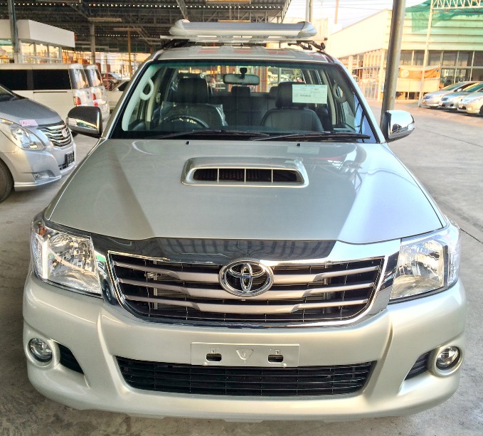 2014-Toyota-Hilux-Vigo-3000cc-Auto-4WD-front